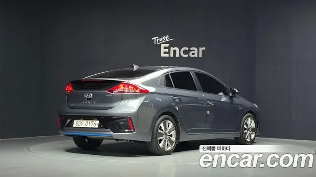 HYUNDAI IONIQ HYBRID 2017 — 96 365 км, серый, Корея — под ключ — фото 2