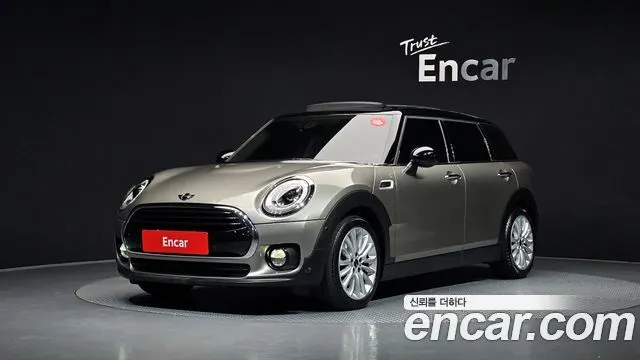 MINI COOPER CLUBMAN 2018 — 77 809 км, серебристо-серый, Корея — под ключ — фото 1