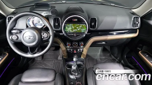 MINI COOPER D COUNTRYMAN 2018 — 125 766 км, тёмно-зелёный, Корея — под ключ — фото 7