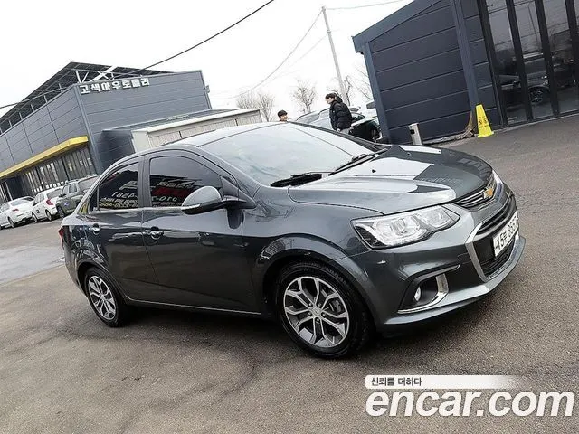 CHEVROLET AVEO SEDAN 2018 — 80 436 км, серый, Корея — под ключ — фото 2