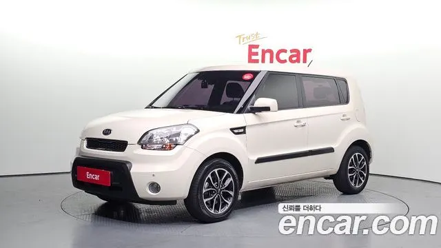 KIA SOUL 2011 — 77 302 км, белый-перламутр, Корея — под ключ — фото 1