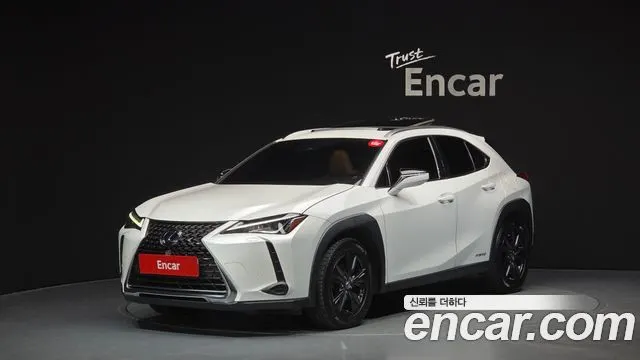 LEXUS UX250H 2021