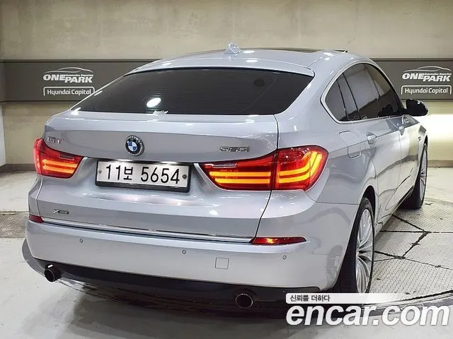 BMW 5 SERIES GT 2015 — 124 100 км, серебристый, Корея — под ключ — фото 2