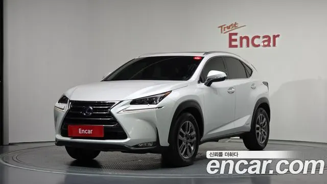 LEXUS NX300H 2015