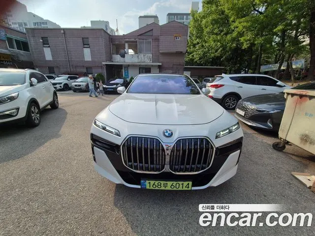 BMW 7 SERIES G70 2024