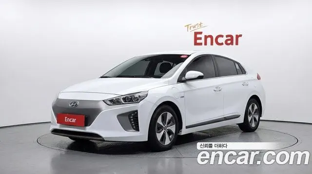 HYUNDAI IONIQ ELECTRIC 2017 — 111 145 км, белый, Корея — под ключ — фото 1