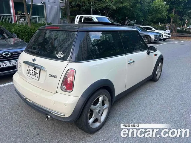 MINI COOPER 2005 — 150 000 км, белый-перламутр, Корея — под ключ — фото 4
