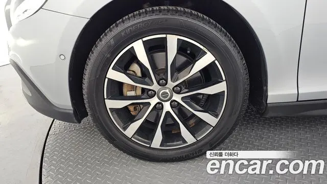 VOLVO V40 CROSS COUNTRY 2019 — 58 667 км, серебристый, Корея — под ключ — фото 5