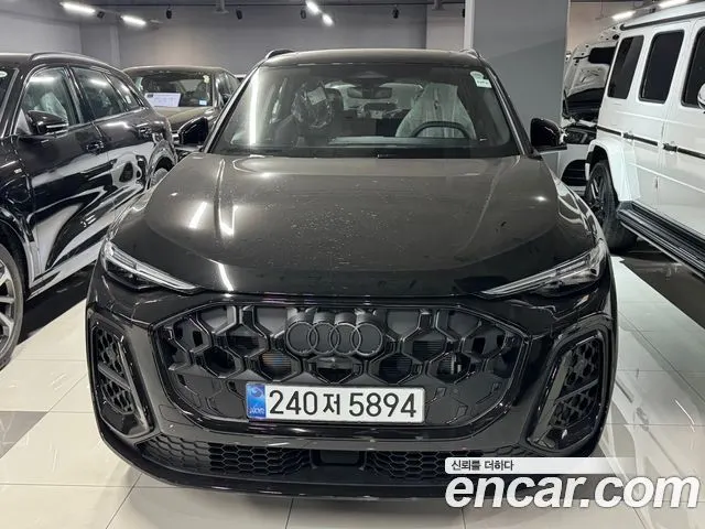 AUDI Q5 2025