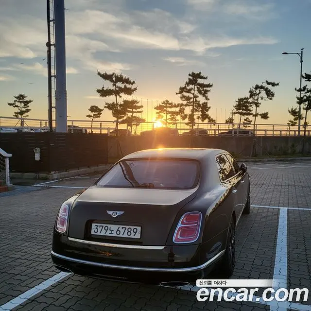 BENTLEY MULSANNE 2019 — 60 000 км, чёрный, Корея — под ключ — фото 2