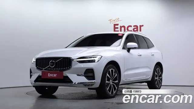 VOLVO XC60 2024