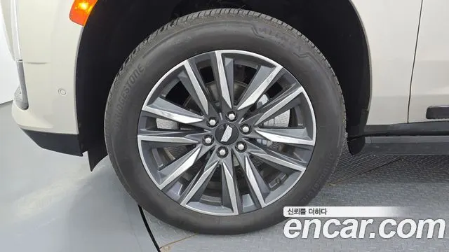 CADILLAC ESCALADE 2023 — 53 436 км, светло-золотистый, Корея — под ключ — фото 5
