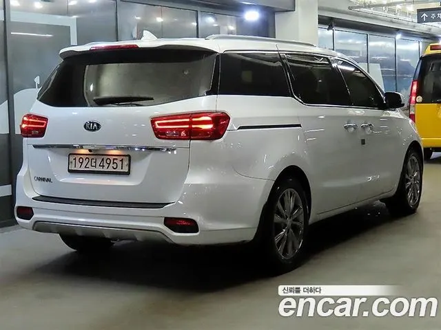 KIA CARNIVAL 2020 — 126 590 км, белый, Корея — под ключ — фото 2