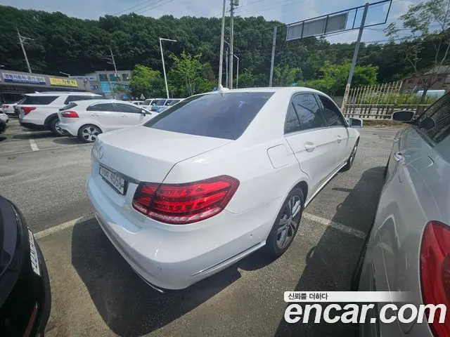 MERCEDES-BENZ E-CLASS W212 2016 — 113 547 км, белый, Корея — под ключ — фото 2