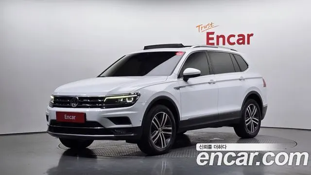 VOLKSWAGEN TIGUAN ALLSPACE 2020 — 81 899 км, белый, Корея — под ключ — фото 1