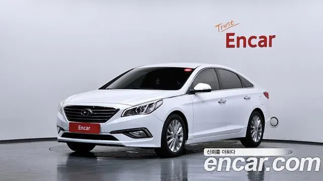 HYUNDAI SONATA 2016 — 100 687 км, белый, Корея — под ключ — фото 1