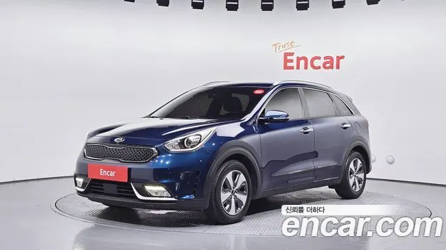 KIA NIRO 2018 — 77 318 км, синий, Корея — под ключ — фото 1