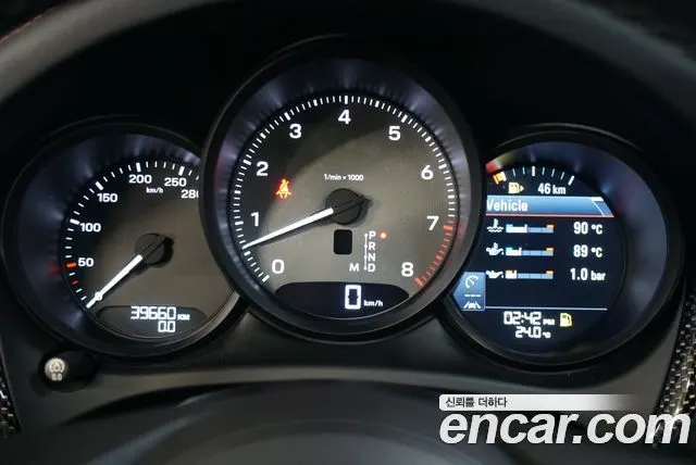 PORSCHE MACAN 2022 — 39 700 км, Корея — под ключ — фото 8