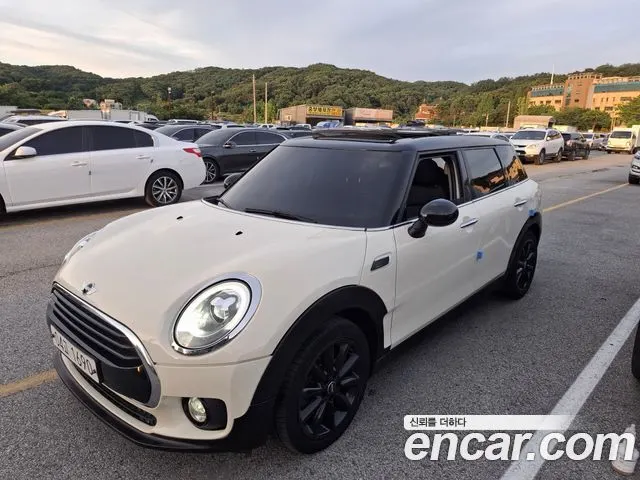 MINI COOPER D CLUBMAN 2018 — 137 961 км, белый-перламутр, Корея — под ключ — фото 1