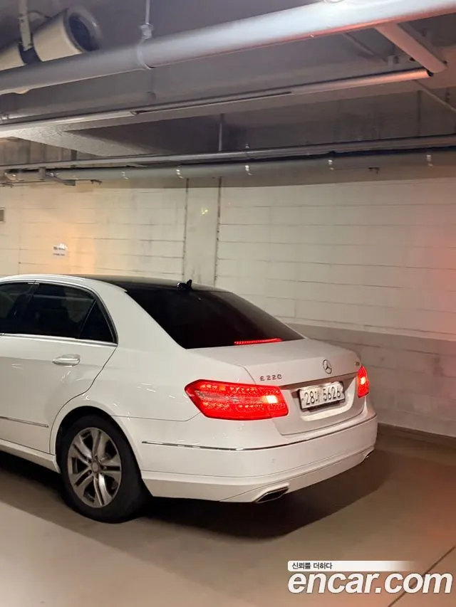 MERCEDES-BENZ E-CLASS W212 2013 — 228 000 км, белый, Корея — под ключ — фото 5