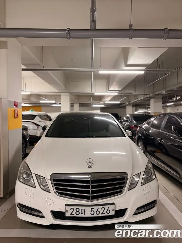 MERCEDES-BENZ E-CLASS W212 2013 — 228 000 км, белый, Корея — под ключ — фото 6