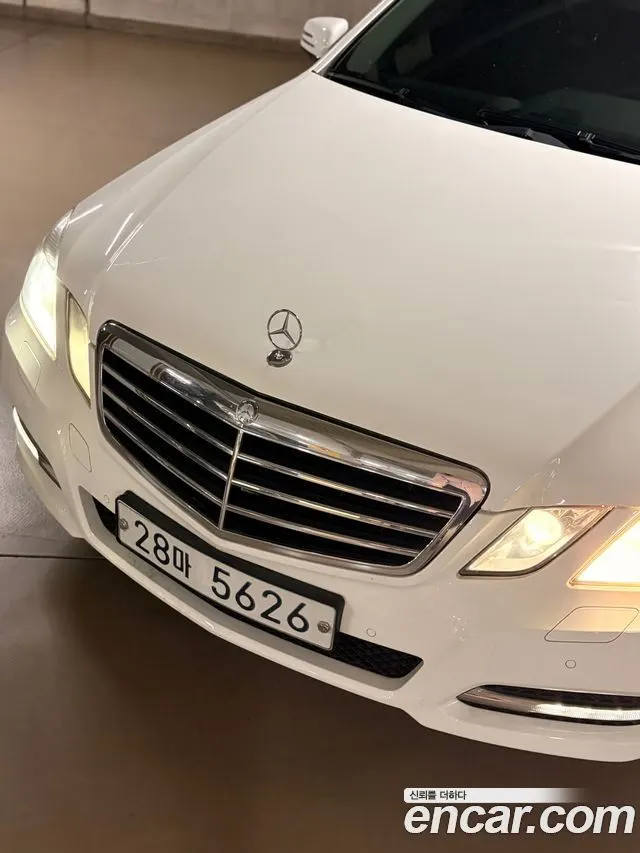 MERCEDES-BENZ E-CLASS W212 2013 — 228 000 км, белый, Корея — под ключ — фото 10