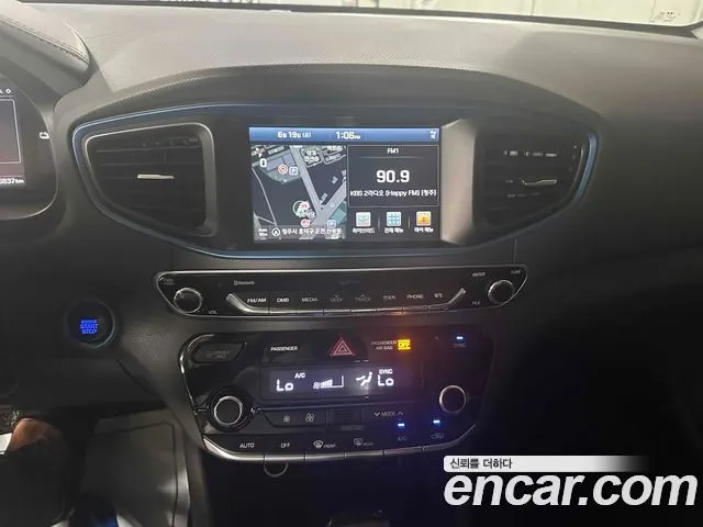 HYUNDAI IONIQ HYBRID 2017 — 116 747 км, белый, Корея — под ключ — фото 12