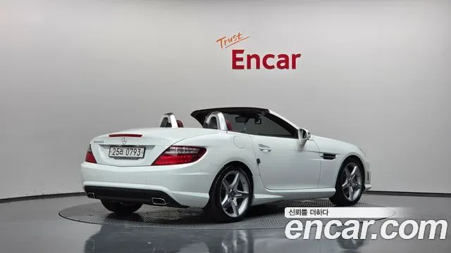 MERCEDES-BENZ SLK-CLASS 2016 — 9 916 км, белый, Корея — под ключ — фото 2