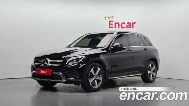 MERCEDES-BENZ GLC-CLASS X253 2019 — 105 651 км, чёрный, Корея — под ключ — фото 1