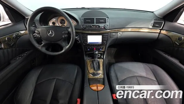 MERCEDES-BENZ E-CLASS W211 2007 — 222 589 км, серебристо-серый, Корея — под ключ — фото 7
