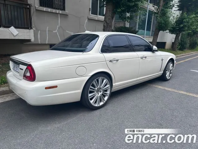 JAGUAR NEW XJ 2008 — 89 000 км, белый-перламутр, Корея — под ключ — фото 2