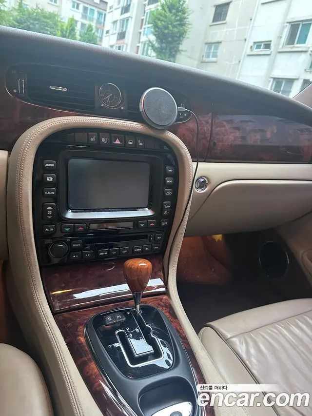 JAGUAR NEW XJ 2008 — 89 000 км, белый-перламутр, Корея — под ключ — фото 6