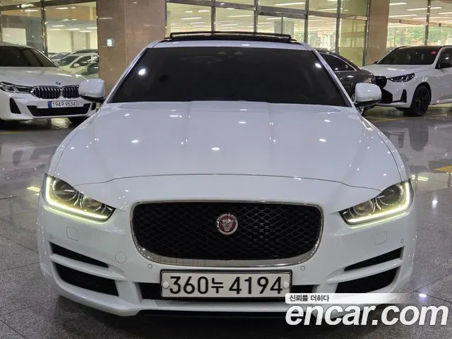 JAGUAR XE 2019 — 107 567 км, белый, Корея — под ключ — фото 2