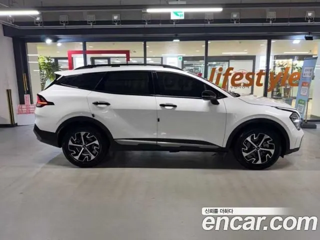 KIA SPORTAGE HYBRID 2022 — 123 049 км, белый, Корея — под ключ — фото 3
