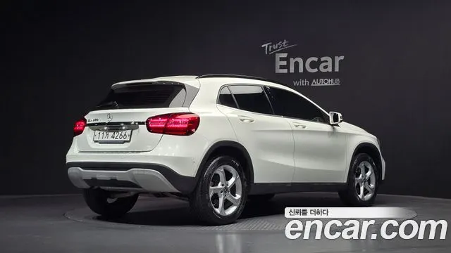 MERCEDES-BENZ GLA-CLASS X156 2018 — 52 941 км, белый, Корея — под ключ — фото 2