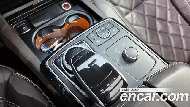 MERCEDES-BENZ GLS-CLASS X166 2017 — 122 300 км, белый, Корея — под ключ — фото 9