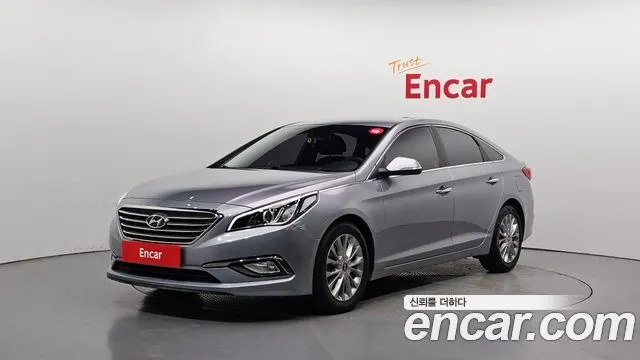 HYUNDAI SONATA 2015 — 149 648 км, серебристый, Корея — под ключ — фото 1