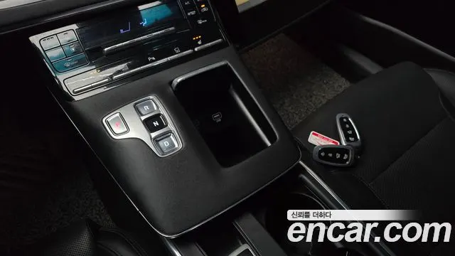 HYUNDAI GRANDEUR HYBRID 2020 — 71 932 км, серебристо-серый, Корея — под ключ — фото 9