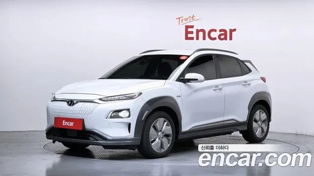 HYUNDAI KONA ELECTRIC 2020 — 138 017 км, белый, Корея — под ключ — фото 1