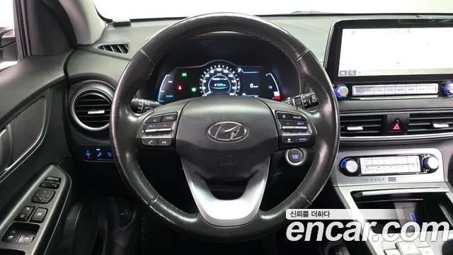 HYUNDAI KONA ELECTRIC 2020 — 138 017 км, белый, Корея — под ключ — фото 12