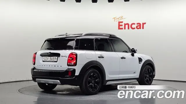 MINI COOPER D COUNTRYMAN 2019 — 81 295 км, белый, Корея — под ключ — фото 2