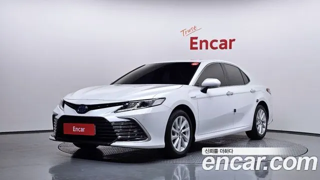 TOYOTA CAMRY XV70 2024