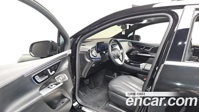 MERCEDES-BENZ EQE SUV X294 2023 — 59 890 км, чёрный, Корея — под ключ — фото 10