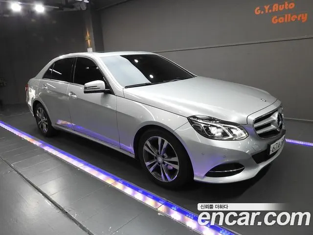 MERCEDES-BENZ E-CLASS W212 2016 — 87 934 км, серебристый, Корея — под ключ — фото 1