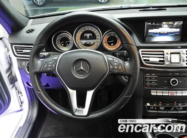 MERCEDES-BENZ E-CLASS W212 2016 — 87 934 км, серебристый, Корея — под ключ — фото 9