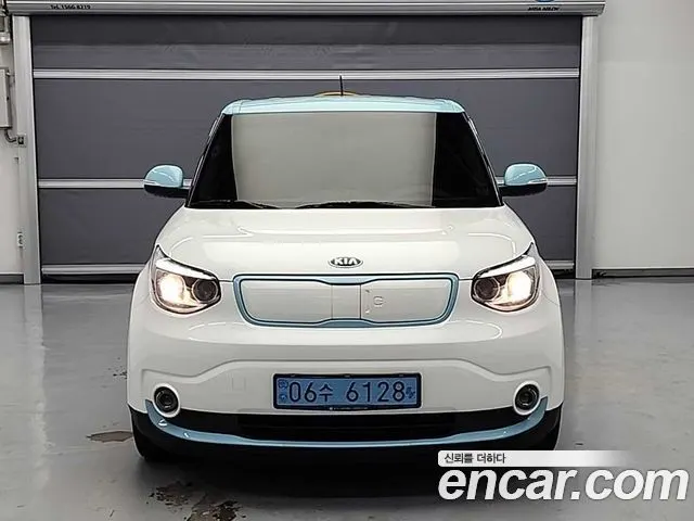 KIA SOUL 2018 — 59 789 км, белый, Корея — под ключ — фото 2