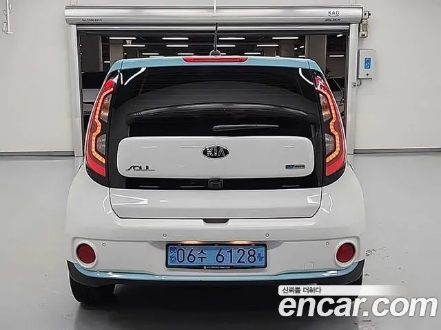 KIA SOUL 2018 — 59 789 км, белый, Корея — под ключ — фото 3