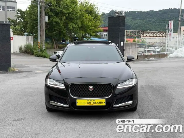 JAGUAR XF 2019 — 152 003 км, чёрный, Корея — под ключ — фото 3