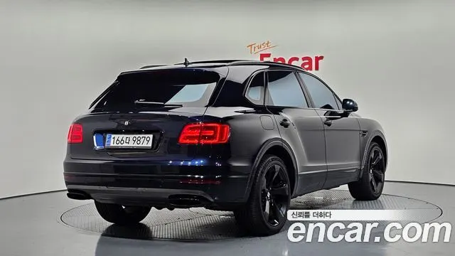 BENTLEY BENTAYGA 2018 — 65 774 км, синий, Корея — под ключ — фото 2