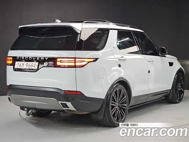 LAND ROVER DISCOVERY 5 2017 — 113 335 км, белый, Корея — под ключ — фото 4